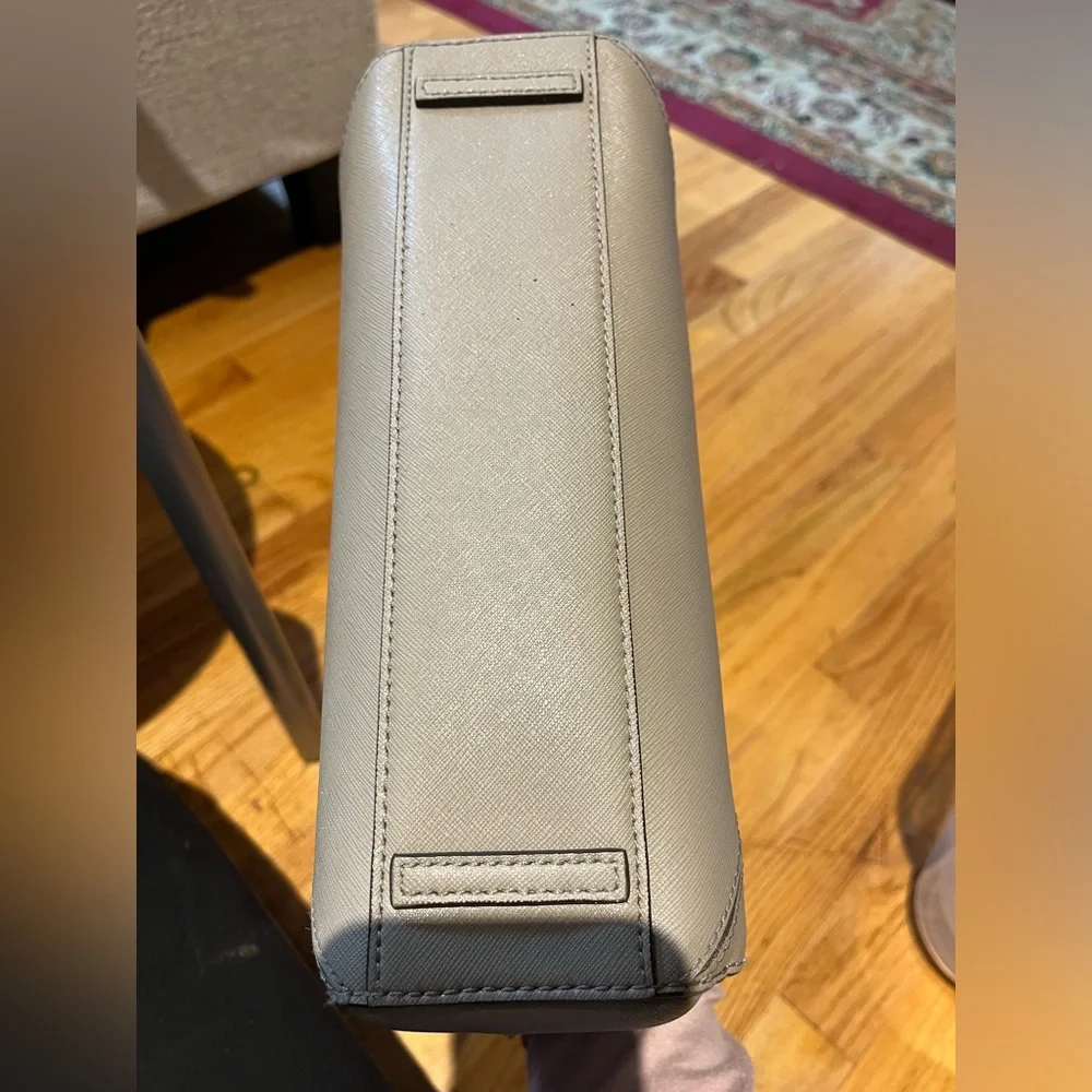 Tory Burch Robinson Small Zip Leather Tote - Picture 8 of 17